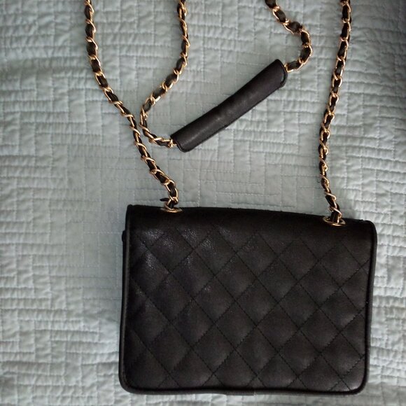 *COPY* VINTAGE 1970S cc MATELAISSE BLACK QUILTED SHOULDER BAG VG FOR 50 YR OLD - Picture 2 of 7